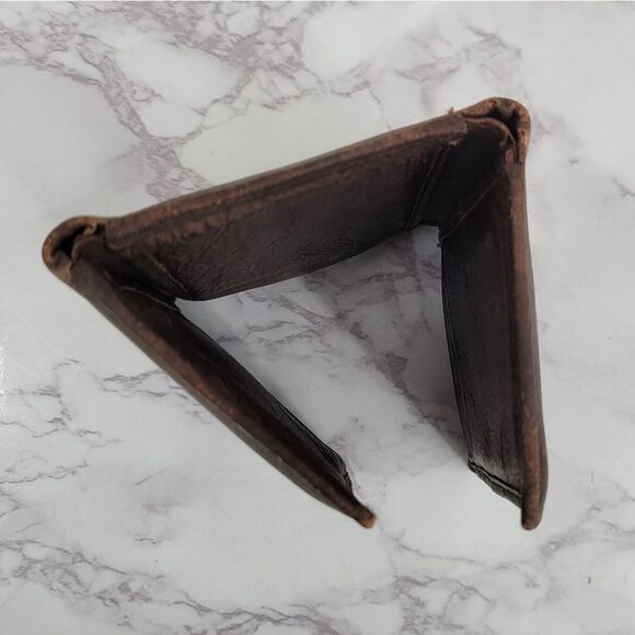 Faded Glory Vintage Brown Leather Wallet with Crest Dueling Dragons Embossed - Picture 11 of 13